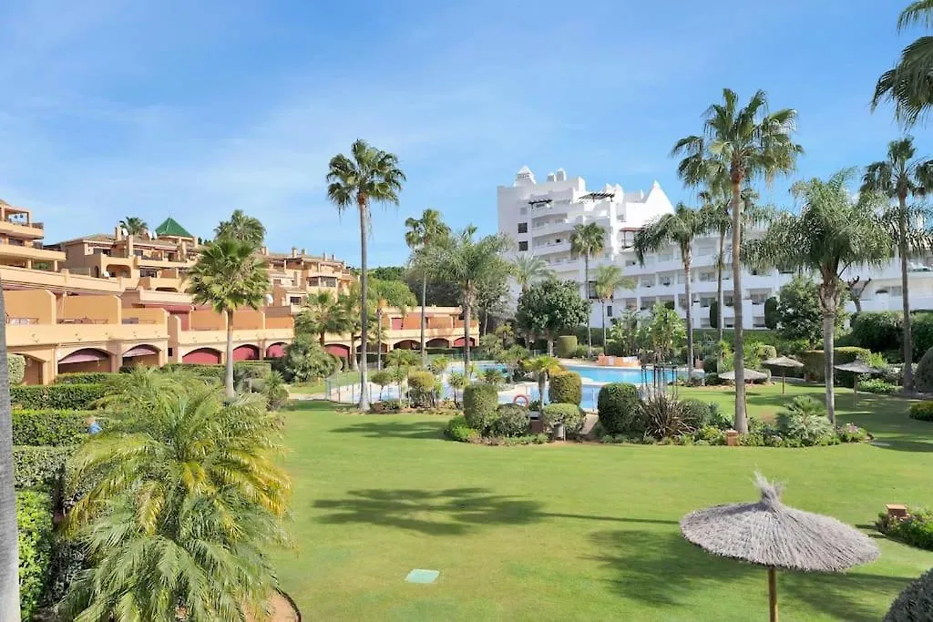 Lujoso Adosado Frente Al Mar Con Piscina Y Jardin - Riviera Andaluza 3 Villa Estepona Spain