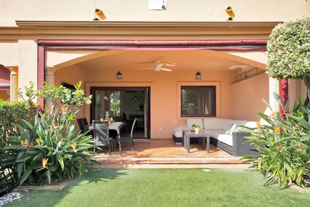 Lujoso Adosado Frente Al Mar Con Piscina Y Jardin - Riviera Andaluza 3 Villa Estepona 0*,